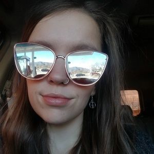 Meet your Posher, Ayanna